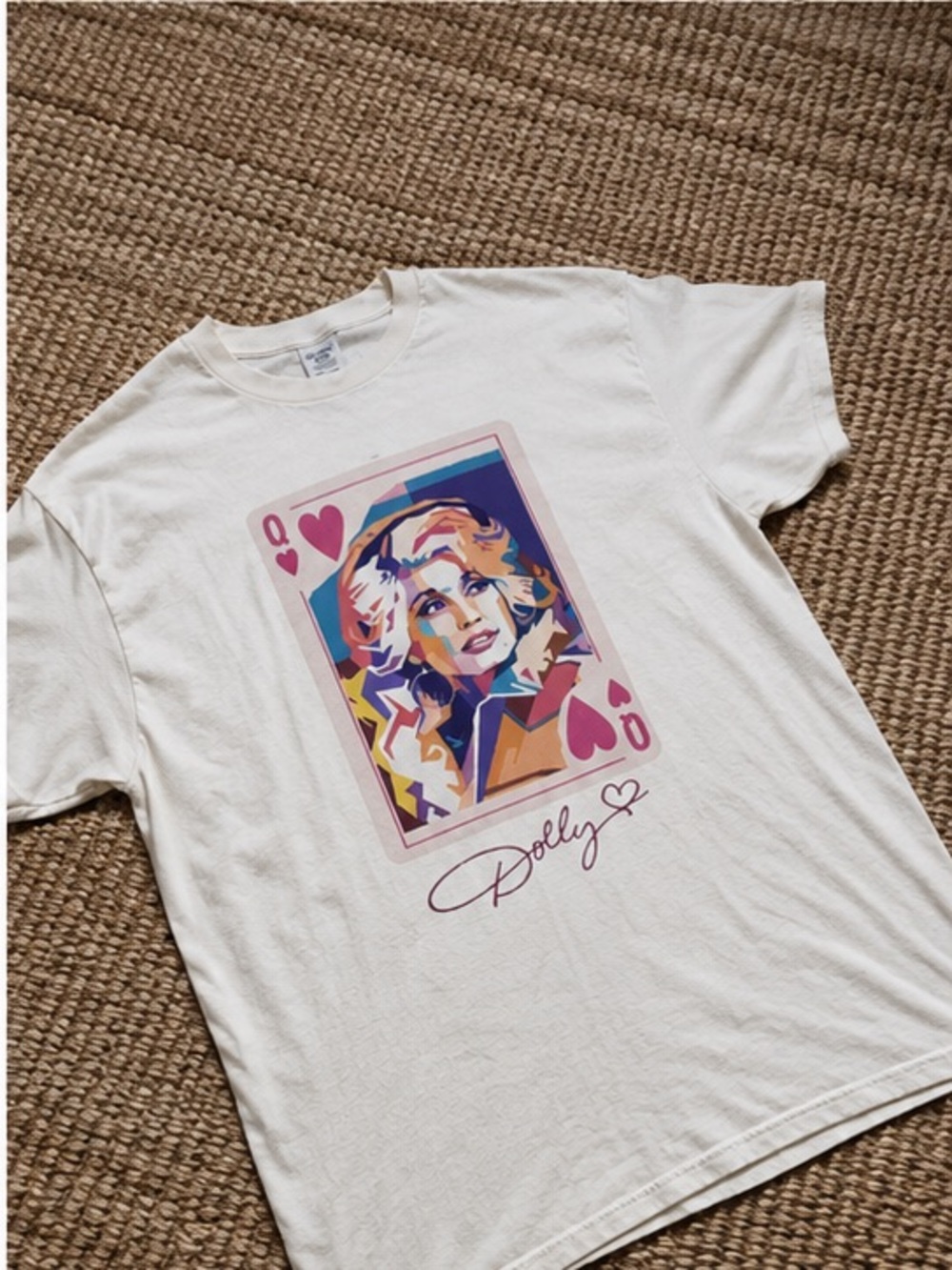 Retro Dolly Pardon T-shirt Queen of Hearts Card Country Music - Picture 2 of 4